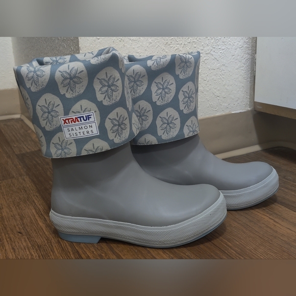 XTRATUF Salmon Sisters 15" Gray Boots - Picture 10 of 13